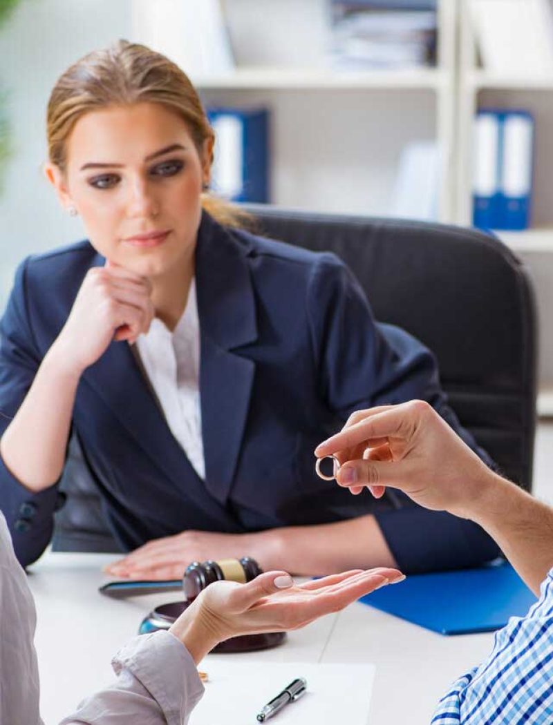 33297218_young-family-filing-divorce-papers